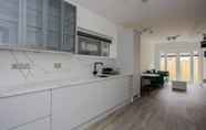 Bedroom 4 Bright 1 Bedroom Apartment in West London