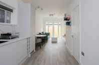 Lobi Bright 1 Bedroom Apartment in West London