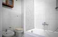 In-room Bathroom 7 Li-e625-pipa16a1 - The Journalist House