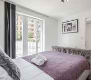 Bedroom 5 Beautiful 3-bed Apartment in Romford Image Court