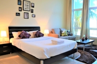 Bedroom MCLN - Spacious Furnished Studio