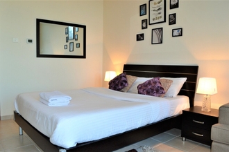 Bedroom 4 MCLN - Spacious Furnished Studio