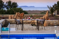 Swimming Pool Muses Beach Villas - Urania