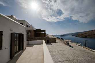 Exterior 4 Amal Kythnos Suites