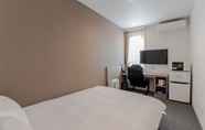 Kamar Tidur 2 HOTEL R9 The Yard Ena