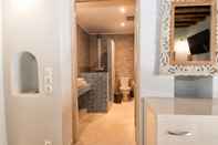 In-room Bathroom Gavrion s Nest - Perfect for Families - Couples