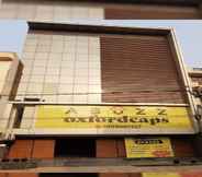 Exterior 5 Abuzz Oxfordcaps Roopnagar - Campus Accommodation