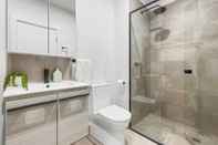 In-room Bathroom Urban Rest Port Adelaide Apartments