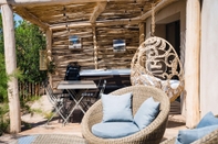 Lobi Le Hameau des Pesquiers Ecolodge, Curio Collection by Hilton