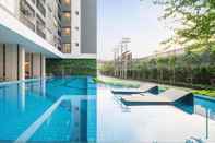 สระว่ายน้ำ Lovely 2-bed Apart - 19th Floor Notting Hill Bldg