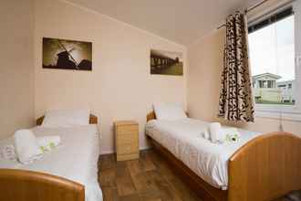 Kamar Tidur 4 Whitecliff Bay Holiday Park