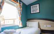 Kamar Tidur 7 Whitecliff Bay Holiday Park