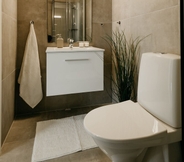 In-room Bathroom 7 Bergen Beds - Apartment Ground level