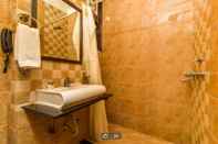 In-room Bathroom IKON Residency Near Fortis Escorts Hospital