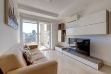 Common Space Modern 1BR Apartment in Central St Julian s