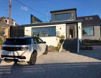 Exterior 2 Captivating 5-bed House in Porthleven