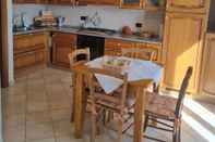 Bedroom 1-bed Apartment Abruzzo, Italy 15 Minutes to sea