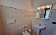 In-room Bathroom 6 1-bed Apartment Abruzzo, Italy 15 Minutes to sea