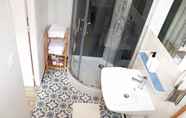 In-room Bathroom 3 Nuit et Spa en Brenne