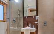 Toilet Kamar 5 Gozo Escape w Private Pool Terrace BBQ AC