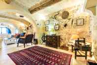 Sảnh chờ Authentic Country Home w Incredible Pitch Pool