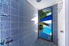 Phòng tắm bên trong The White Collection - Villa Sun