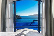 Phòng ngủ The White Collection - Villa Sun