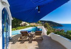 Hồ bơi 4 The White Collection - Villa Sun