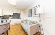 Common Space 3 Modern Two Bedroom Apartment in Hammersmith -205a