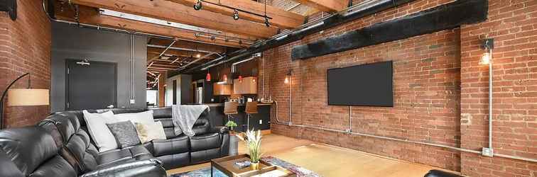 Lobby Designer Industrial Loft