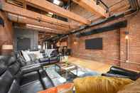 Lobby Designer Industrial Loft