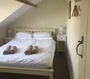 Bedroom 2 Lovely 3-bed Cottage in Brancaster Staithe