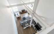 Lobby 2 2BR 2storey Loft Free Parking Gym