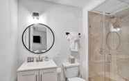 In-room Bathroom 5 RA Suites by DesignedVR