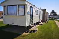 ภายนอกอาคาร Lovely 2-bed Caravan in Walton on the Naze