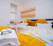 Kamar Tidur 4 Beautiful two Bedrooms Ensuite Apartment