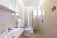 In-room Bathroom Modern and Cosy 1-bed Apartment in Krk, Croatia