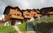 Exterior 3 Madame Vacances Les Chalets des Praz