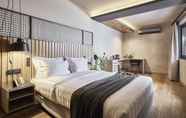 Bedroom 2 Cama Luxury Suites