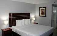 Bilik Tidur 7 Rancho San Diego Inn & Suites