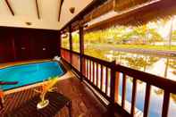 Kolam Renang Plumeria Lake Resort & Spa