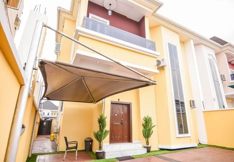 Others Executive 4 Bedroom House