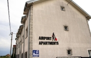 Exterior 2 Airport Apartments