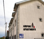 Exterior 2 Airport Apartments