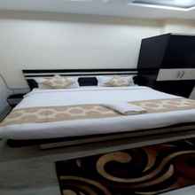 Kamar Tidur 4 Goroomgo Z Square Aurangabad