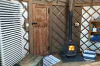 Lobby Cosy and Inviting Waterside Luxury Yurt