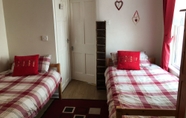 Bedroom 4 Homely 2-bed Apartment in Combe Martin