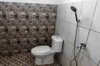 In-room Bathroom HOMESTAY BINTARAN SYARIAH