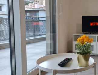 อื่นๆ 2 Central Brand New Apartment With Private Parking