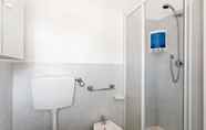 In-room Bathroom 2 La Finestra Dei Ciclopi
